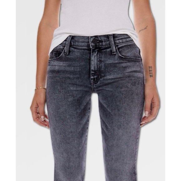 New MOTHER The Down Low Weekender Heel Flare Jeans Denim Train Stops Black 28 - Picture 14 of 14